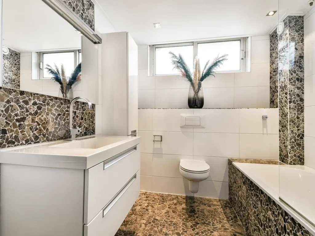 Smetanastraat 12, SPIJKENISSE