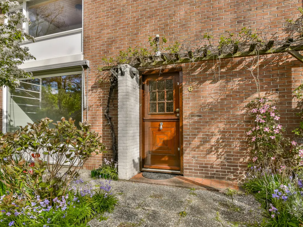 Oranjelaan 6, SPIJKENISSE