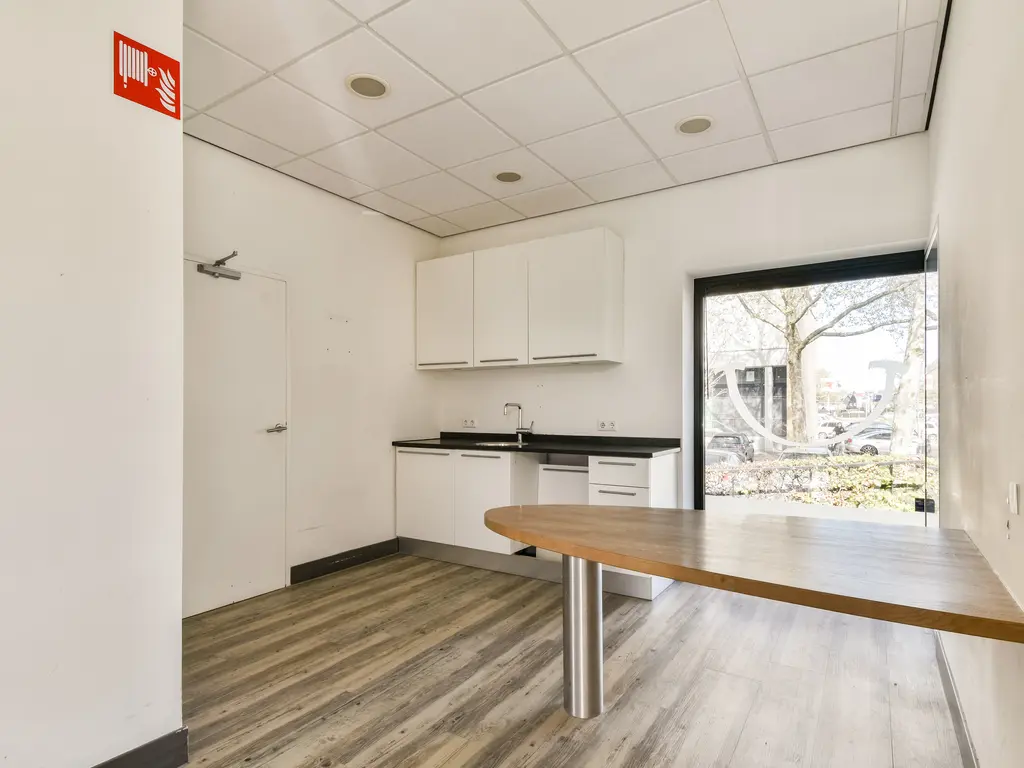Middenbaan-Noord 34, HOOGVLIET ROTTERDAM