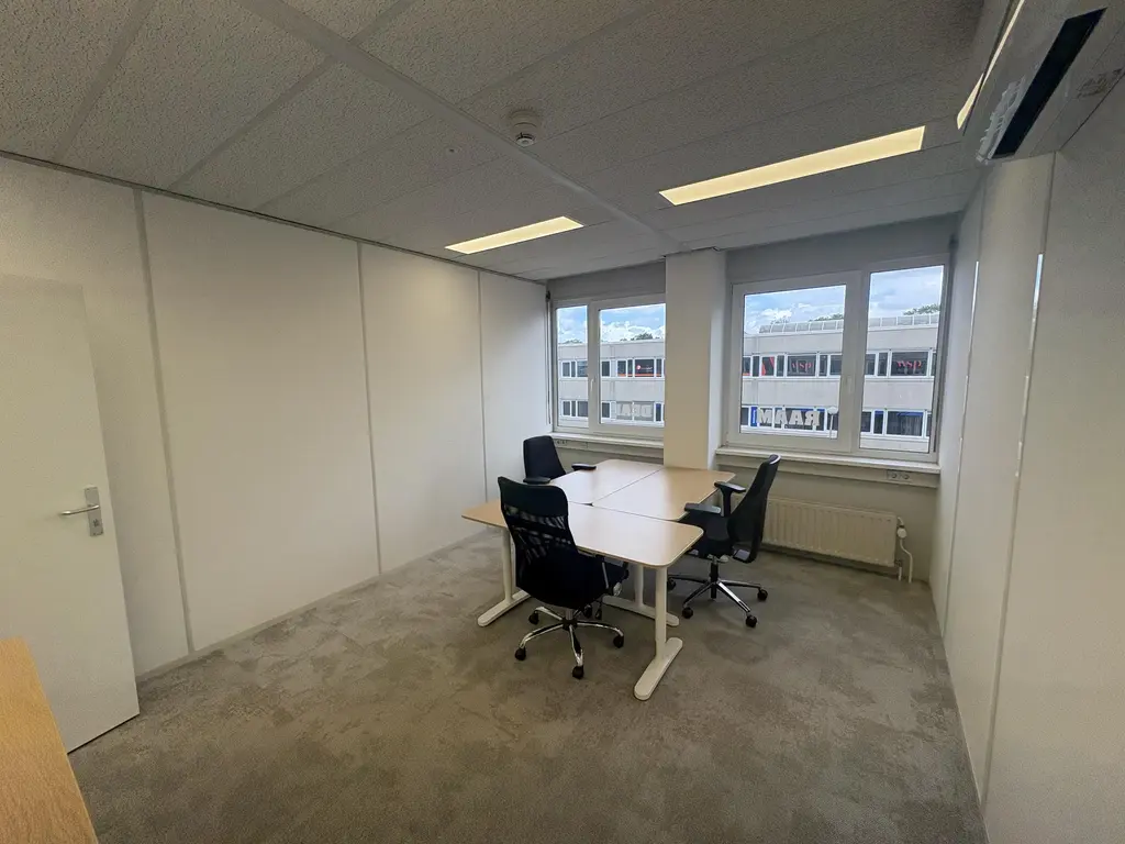 Curieweg 5, Spijkenisse
