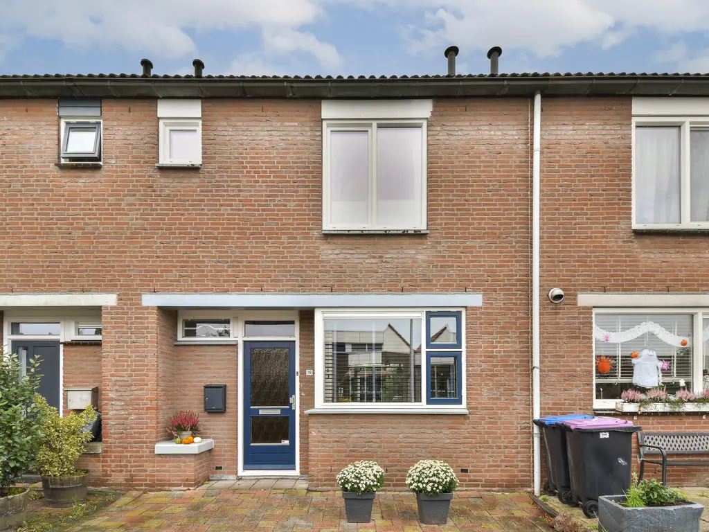 Pluimgras 16, SPIJKENISSE