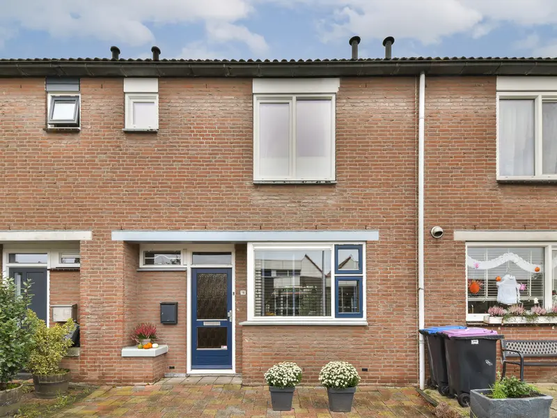 Pluimgras 16, SPIJKENISSE