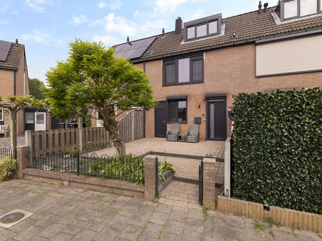 Roosendaelweg 17, GEERVLIET