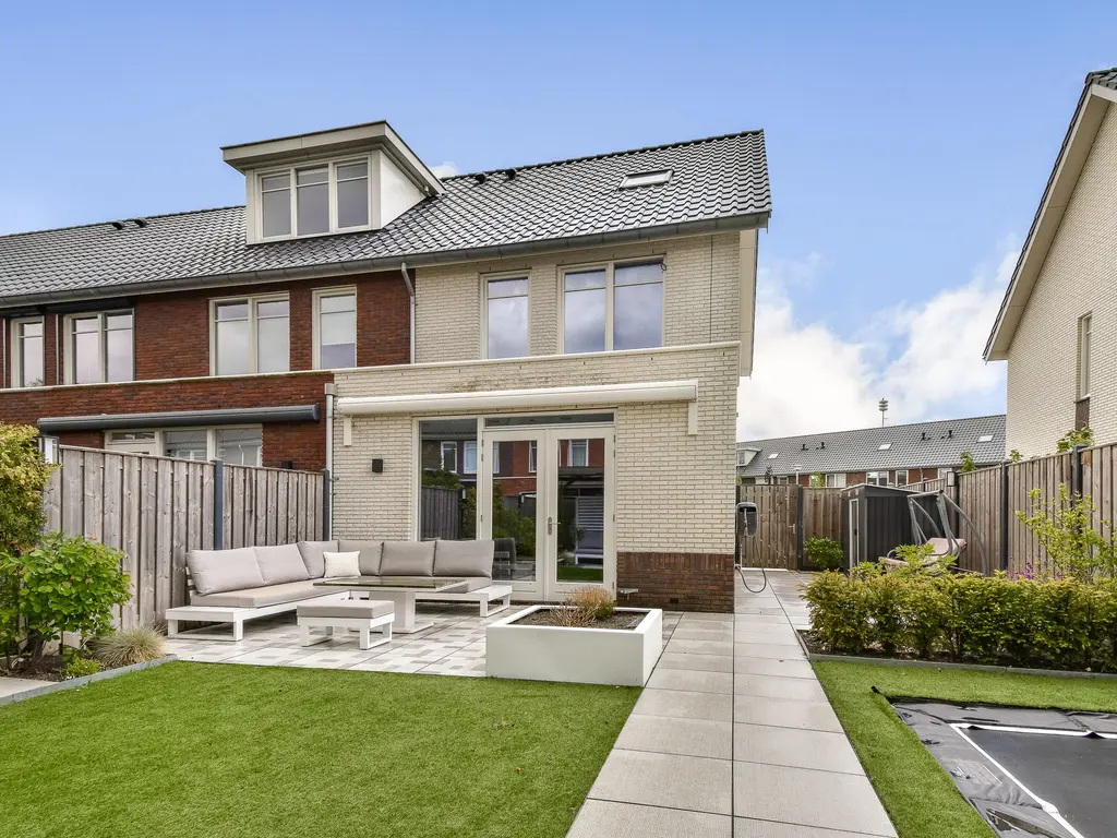 De Wetering 37, SPIJKENISSE