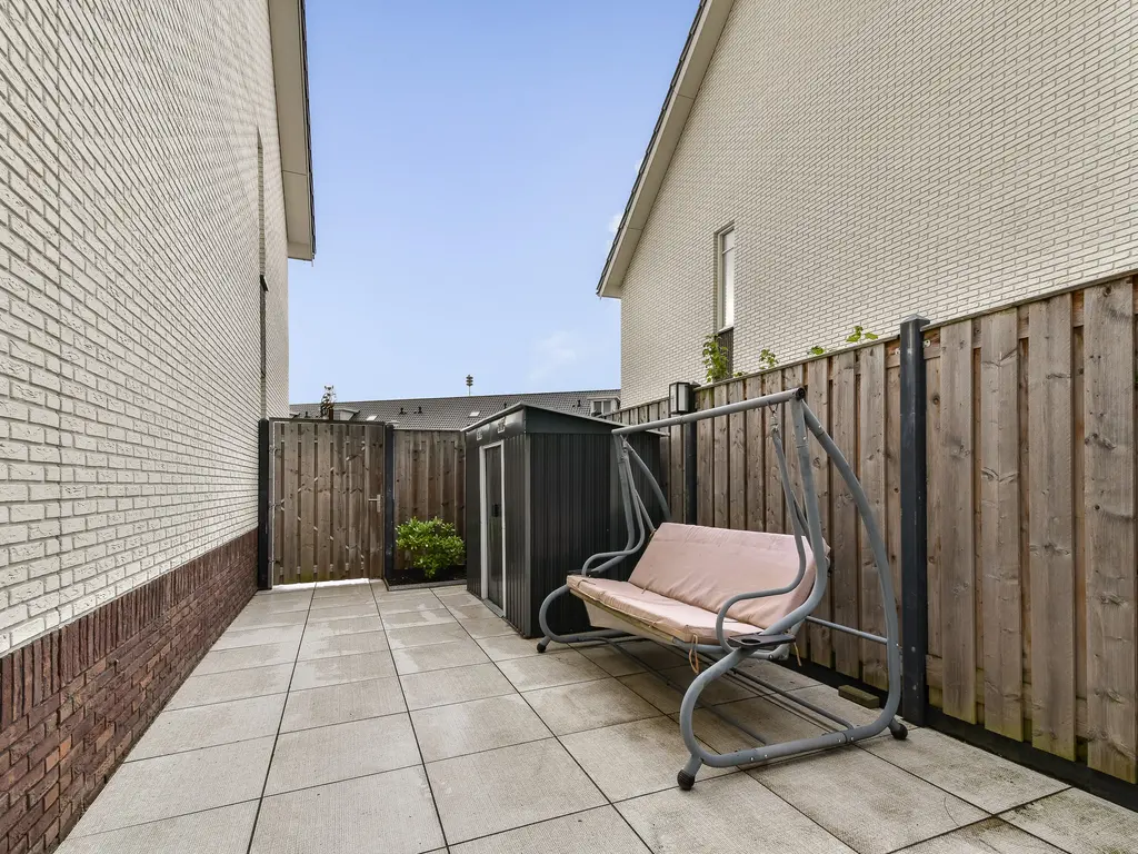 De Wetering 37, SPIJKENISSE
