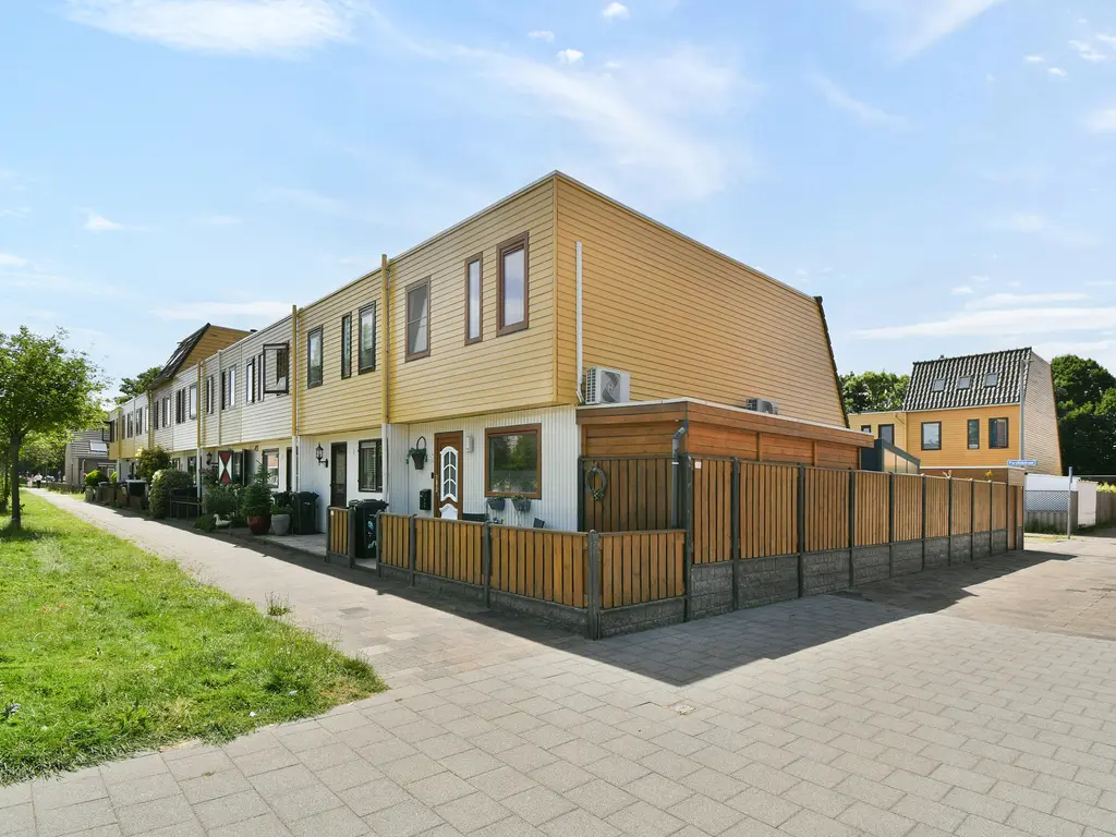 Fledermauspad 1, HOOGVLIET ROTTERDAM