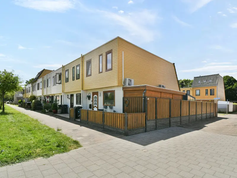 Fledermauspad 1, HOOGVLIET ROTTERDAM