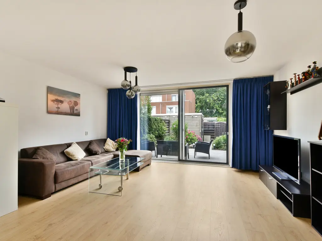 Zuidzijdsedijk 182, HOOGVLIET ROTTERDAM