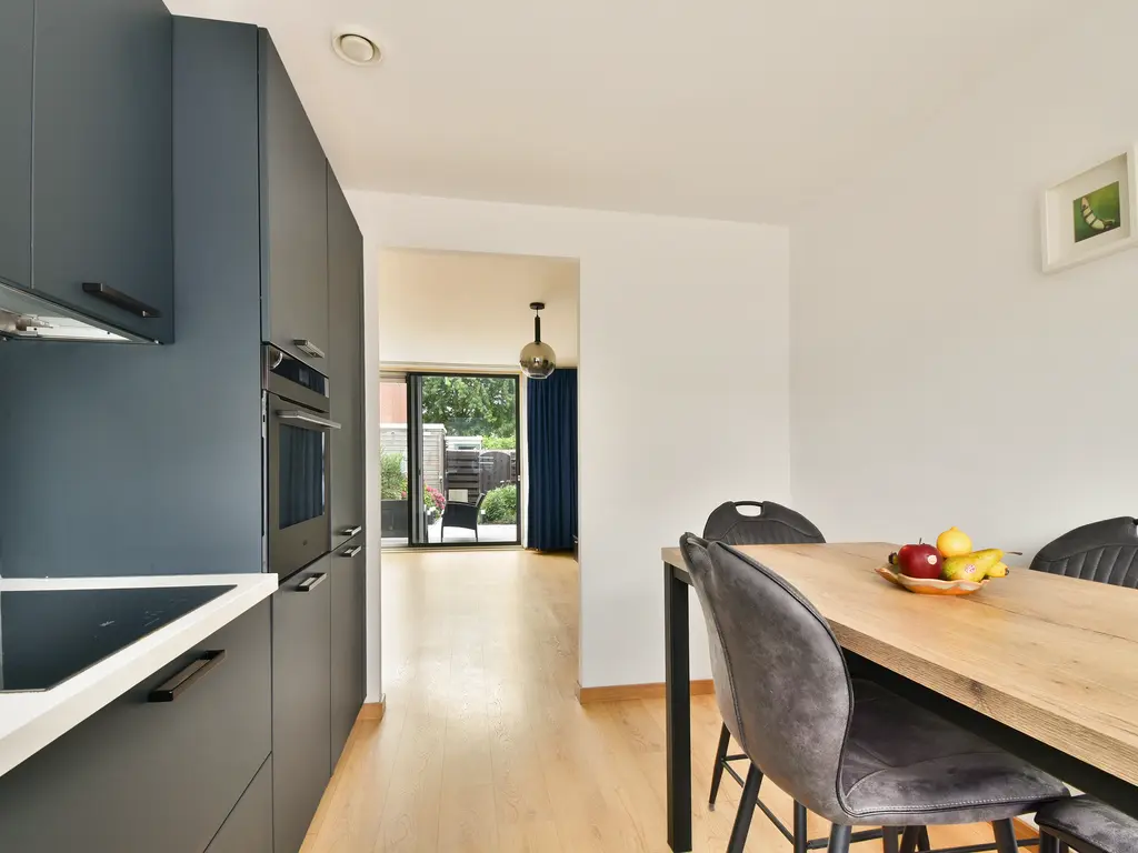 Zuidzijdsedijk 182, HOOGVLIET ROTTERDAM