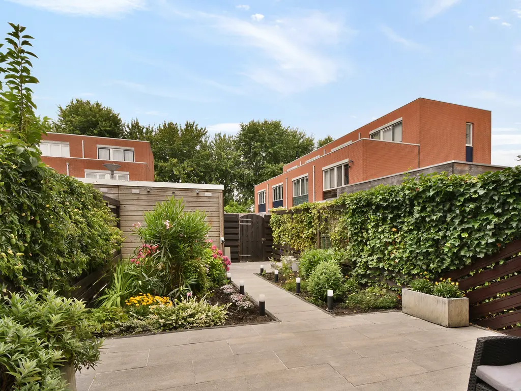 Zuidzijdsedijk 182, HOOGVLIET ROTTERDAM