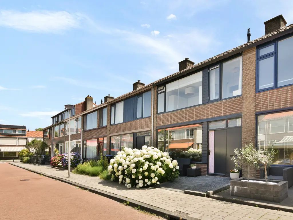 Jacob van Lennepstraat 11, SPIJKENISSE