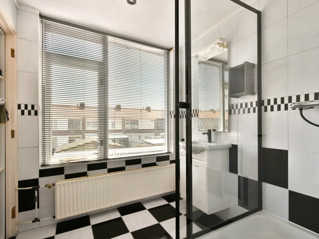 Jacob van Lennepstraat 11, SPIJKENISSE