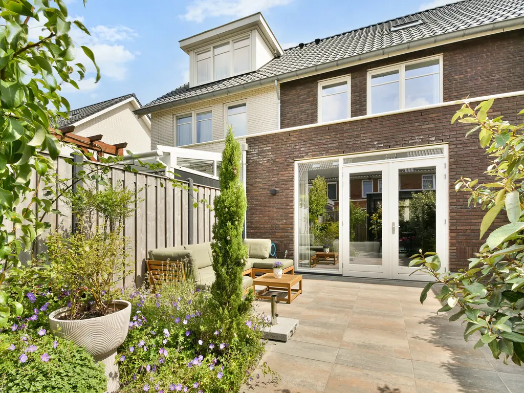 De Wetering 33, SPIJKENISSE
