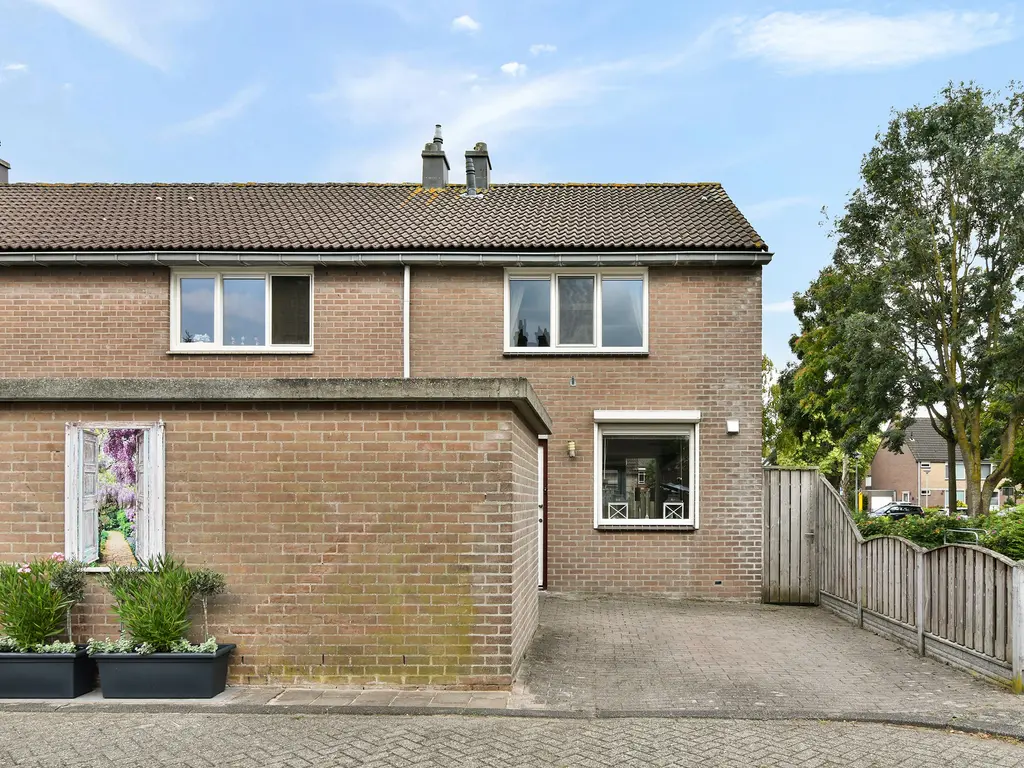 Strawinskystraat 17, SPIJKENISSE