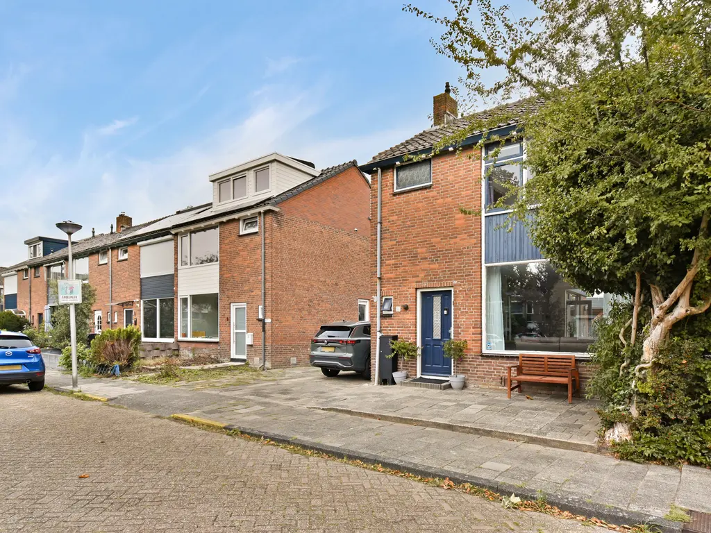 Fresiastraat 11, SPIJKENISSE