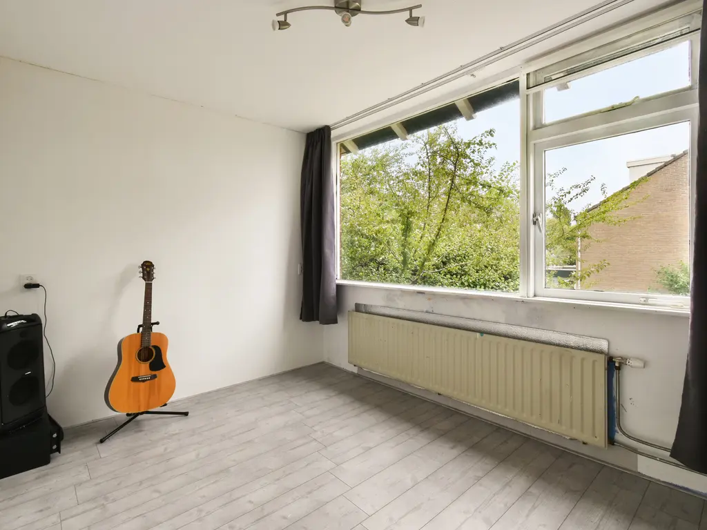 Fresiastraat 11, SPIJKENISSE