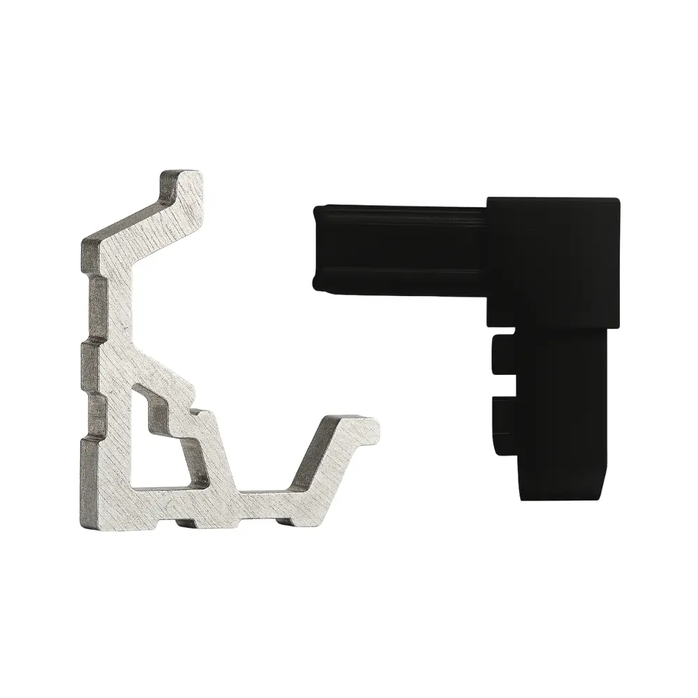 Door fly screen corner pieces