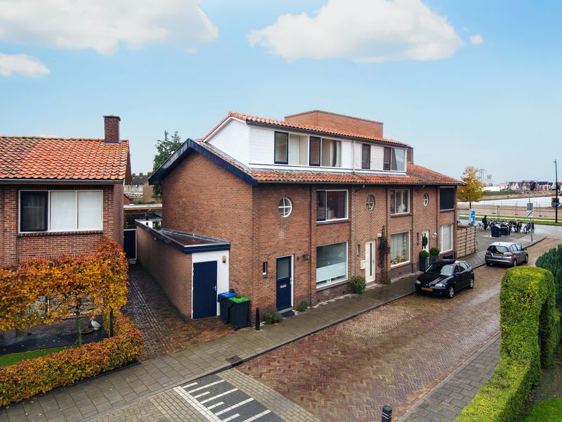 Ir. De Blocq van Kuffelerstraat 6, Harderwijk