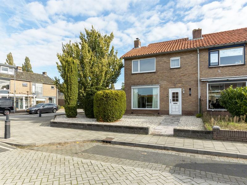 Van Lennepstraat 1, Harderwijk