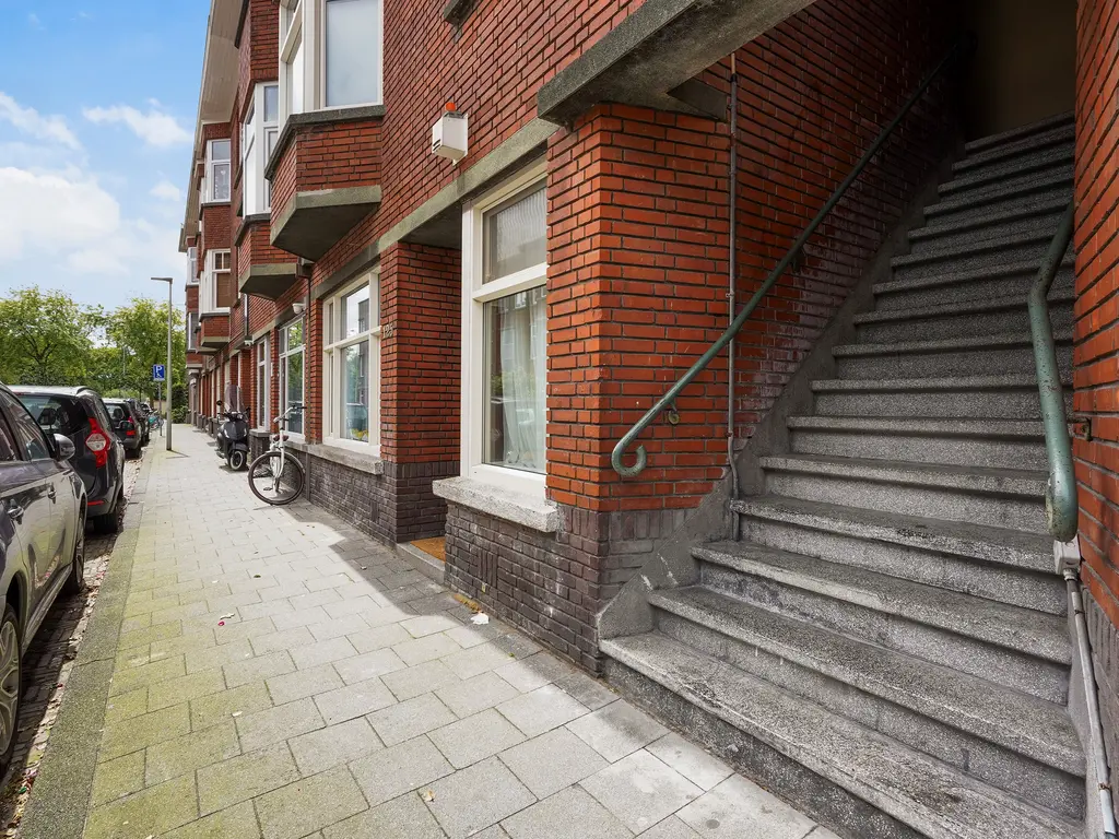 Staverdenstraat 121, Den Haag