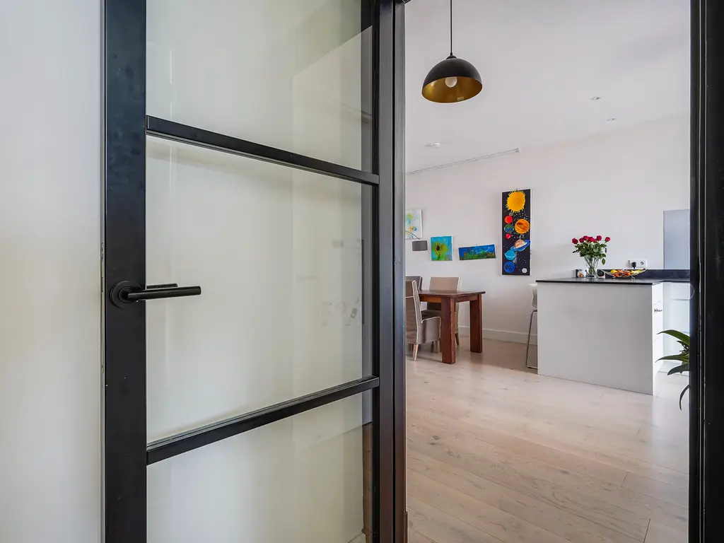 Perenstraat 164, Den Haag