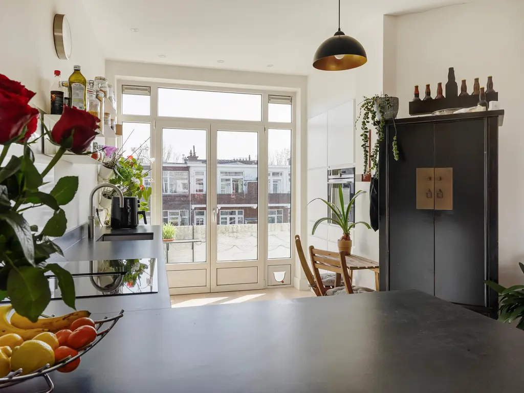 Perenstraat 164, Den Haag