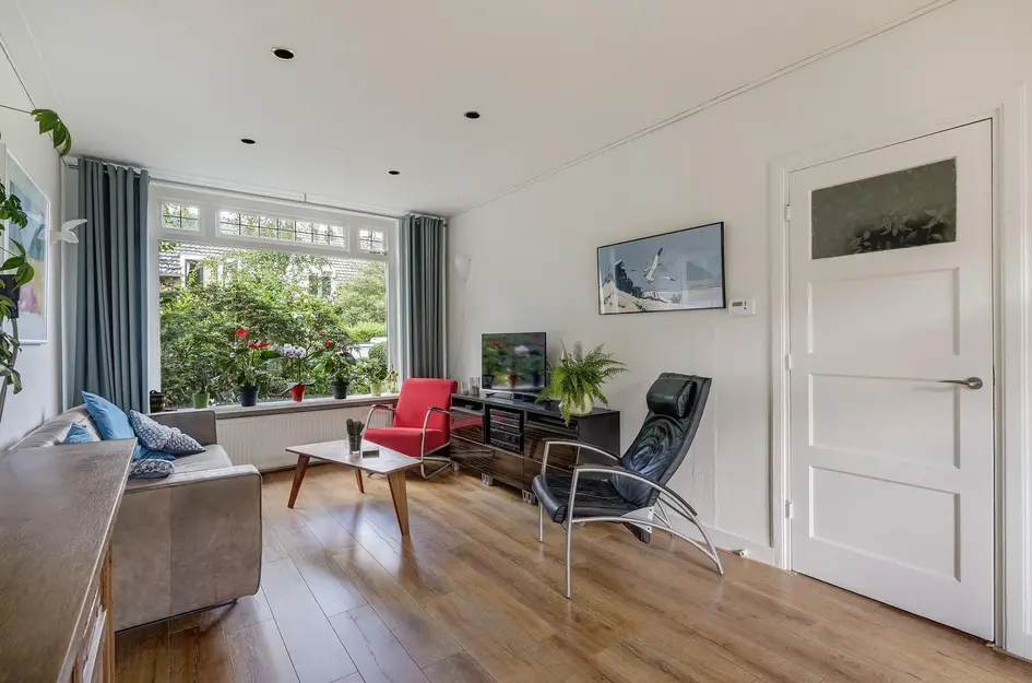 Theemsstraat 32