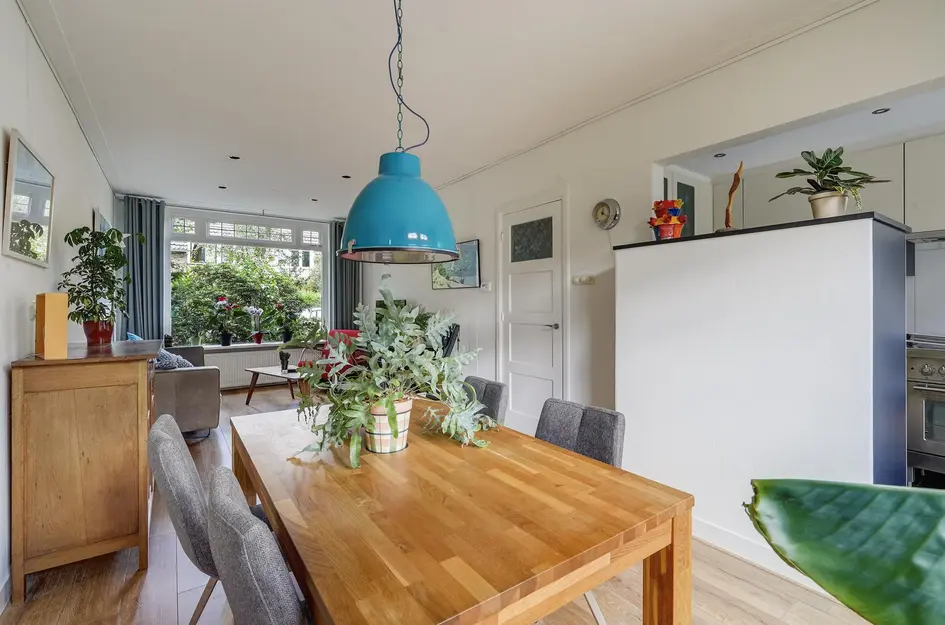 Theemsstraat 32