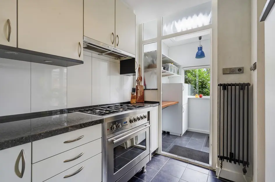 Theemsstraat 32