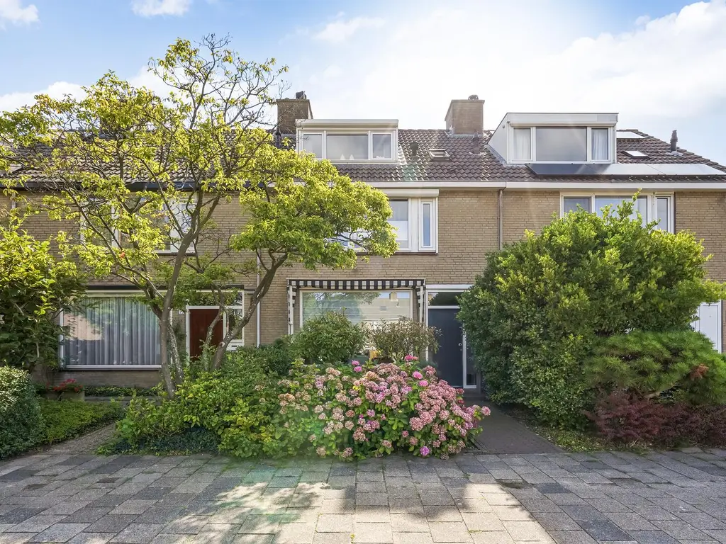 Vincent van Goghstraat 23, Lisse