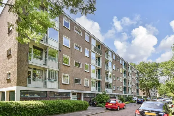 van Leeuwenstraat 108