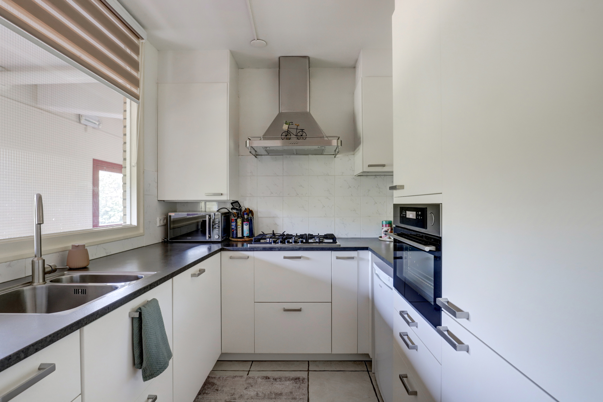 Dokter van Stratenweg 241, afbeelding 6