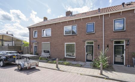 M.J. Veder- van Hobokenstraat 2