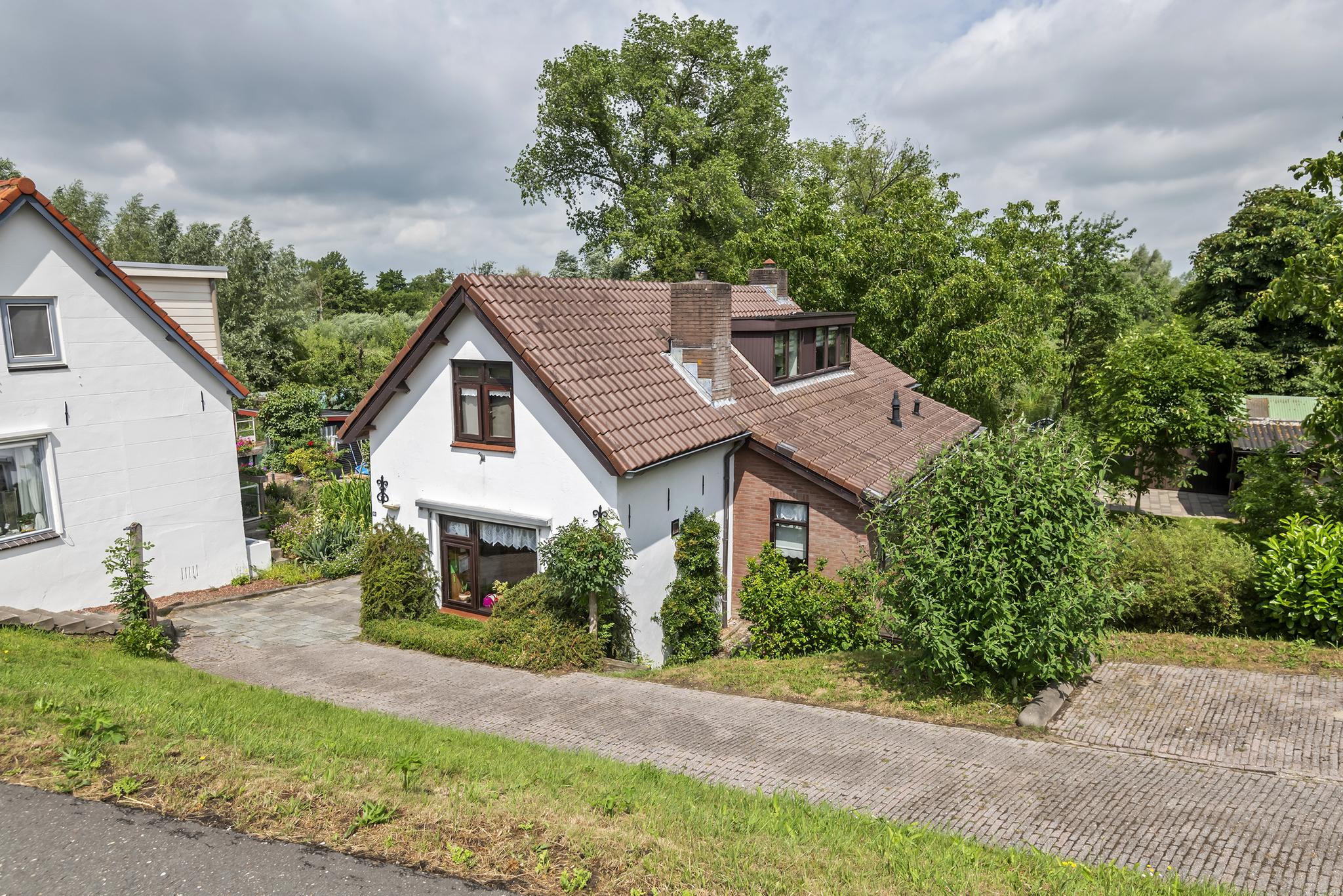 Zuiderlingedijk 10, afbeelding 1