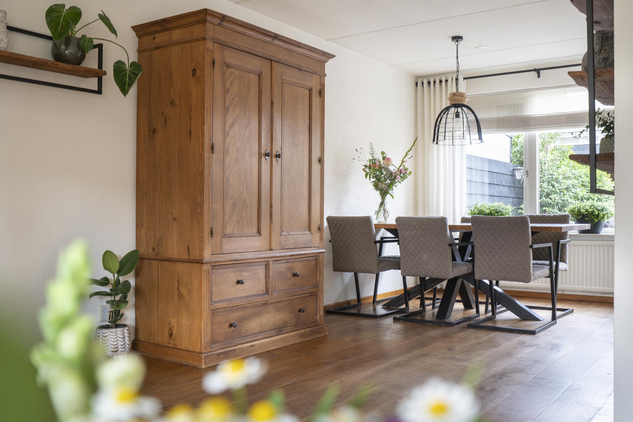 Troubadour 6, afbeelding 1