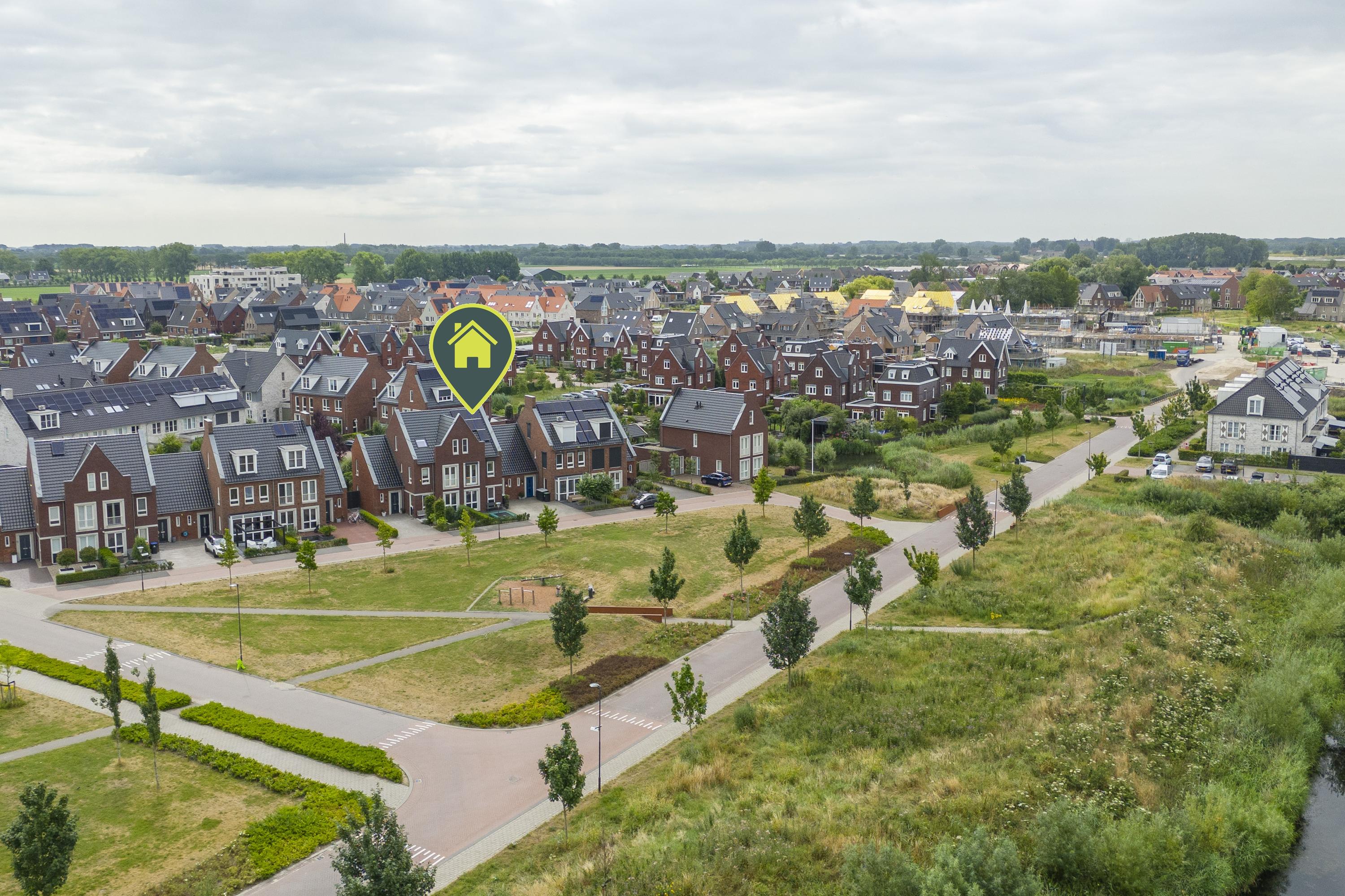 Huzaar 8, afbeelding 1