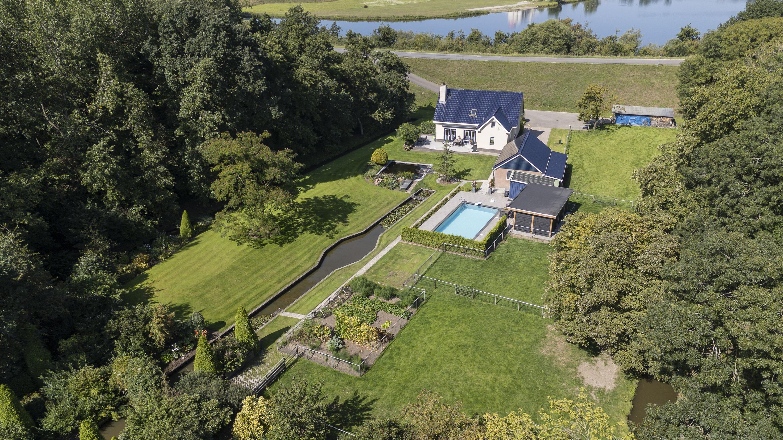 Zuiderlingedijk 245a, afbeelding 0