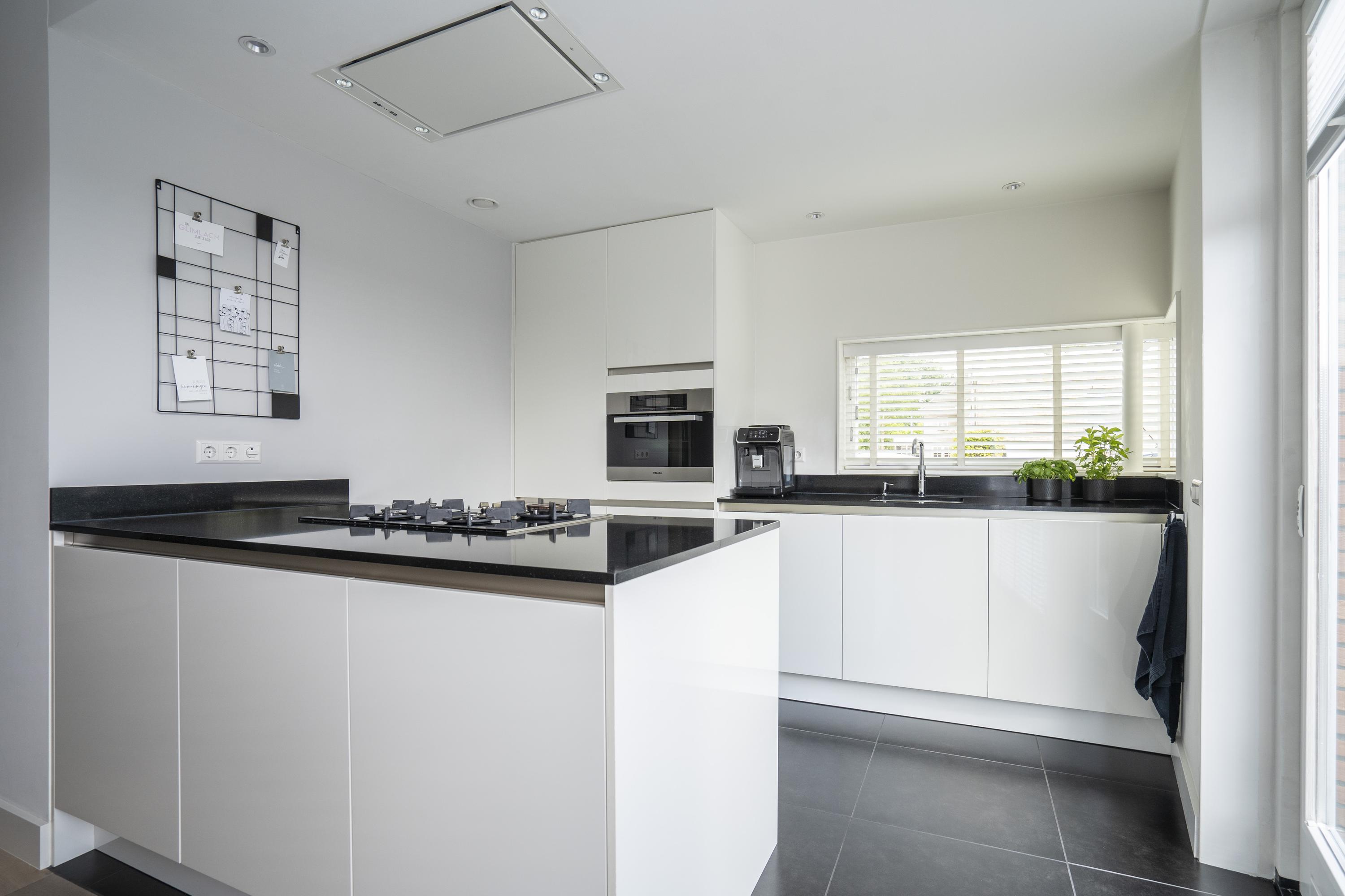 Raadsliedenstraat 1, afbeelding 2