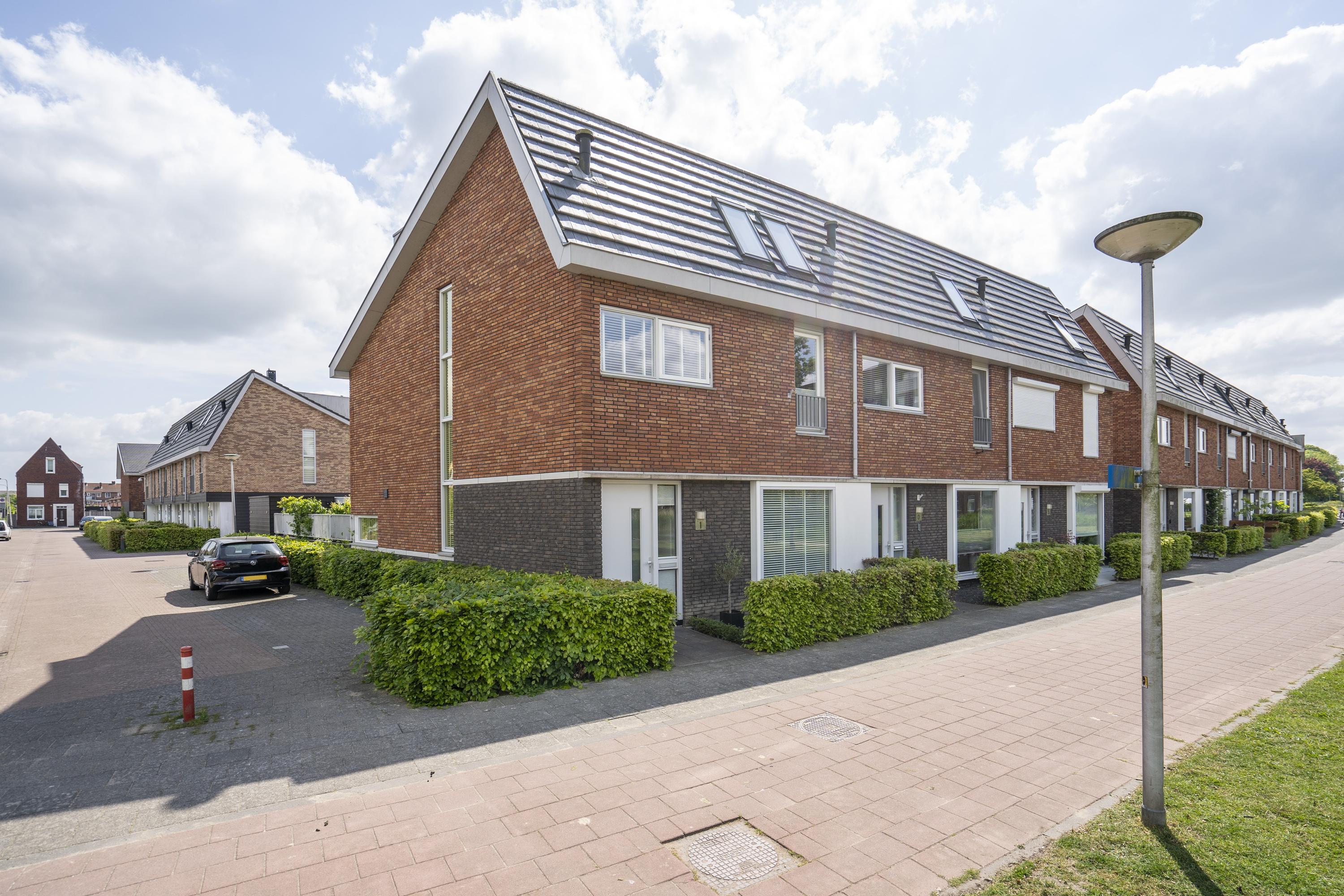 Raadsliedenstraat 1, afbeelding 0