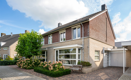 Burgemeester van Mourikstraat 11