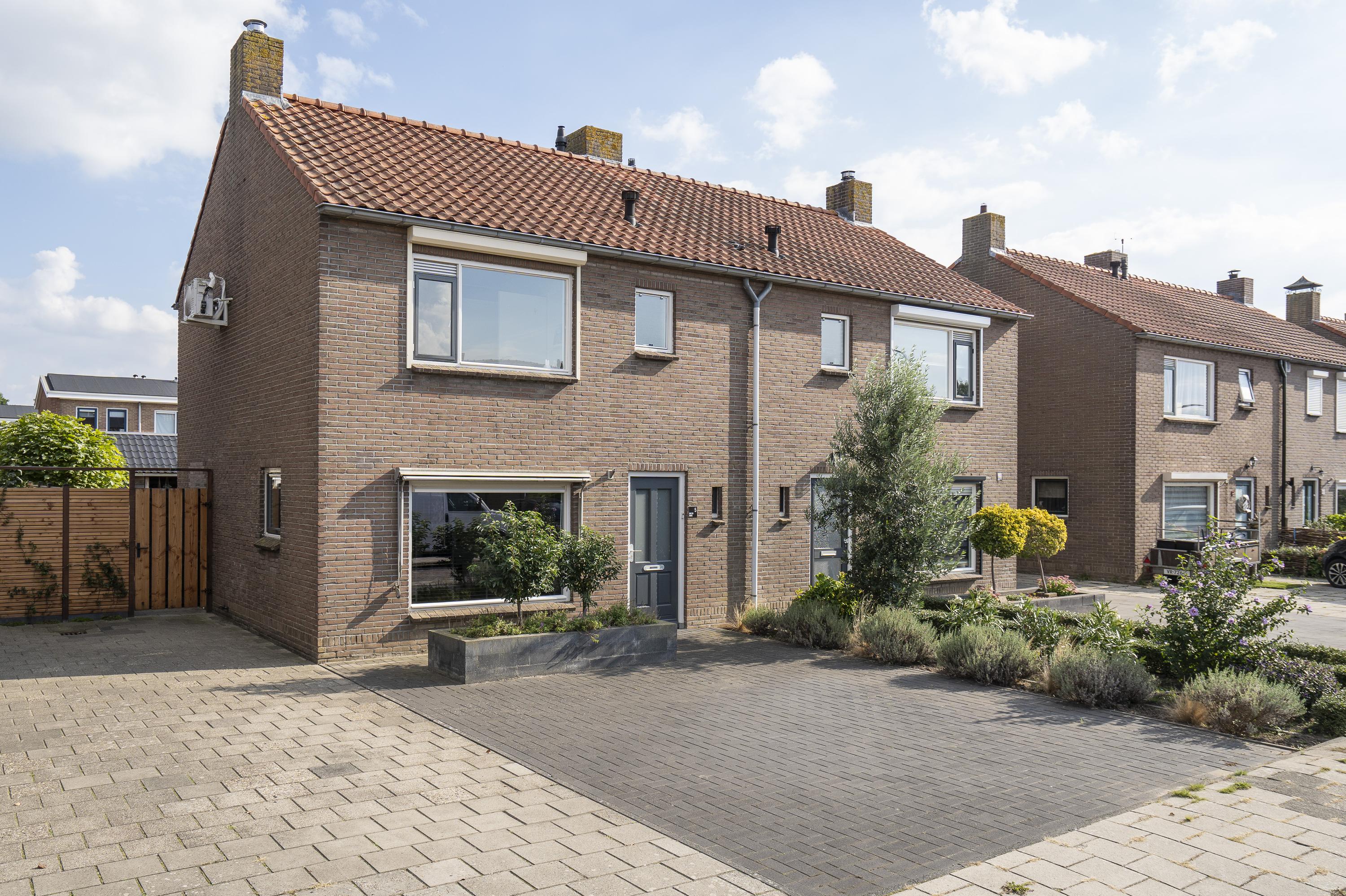 Meidoornlaan 5, afbeelding 0