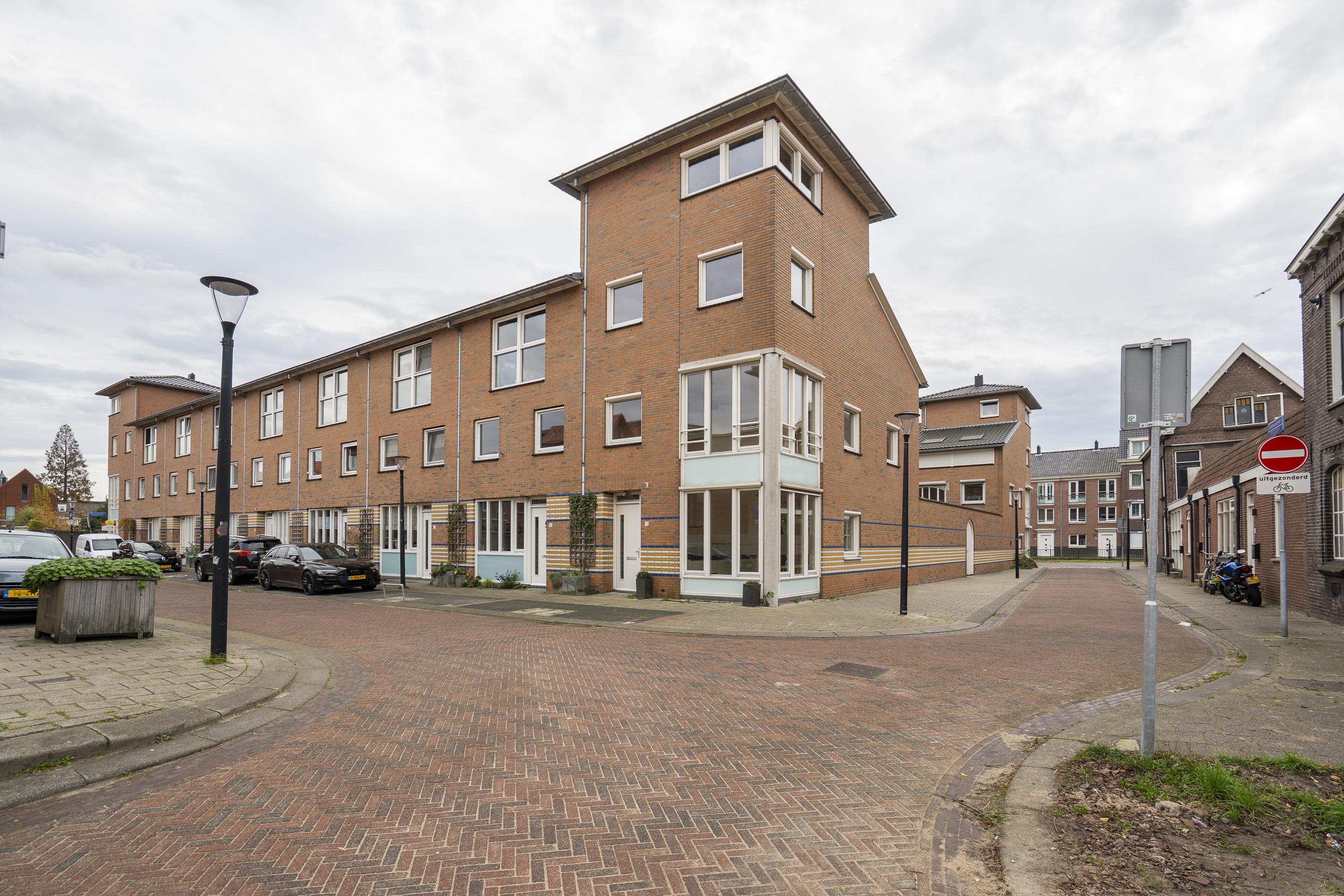 Van Aalststraat 17, afbeelding 0