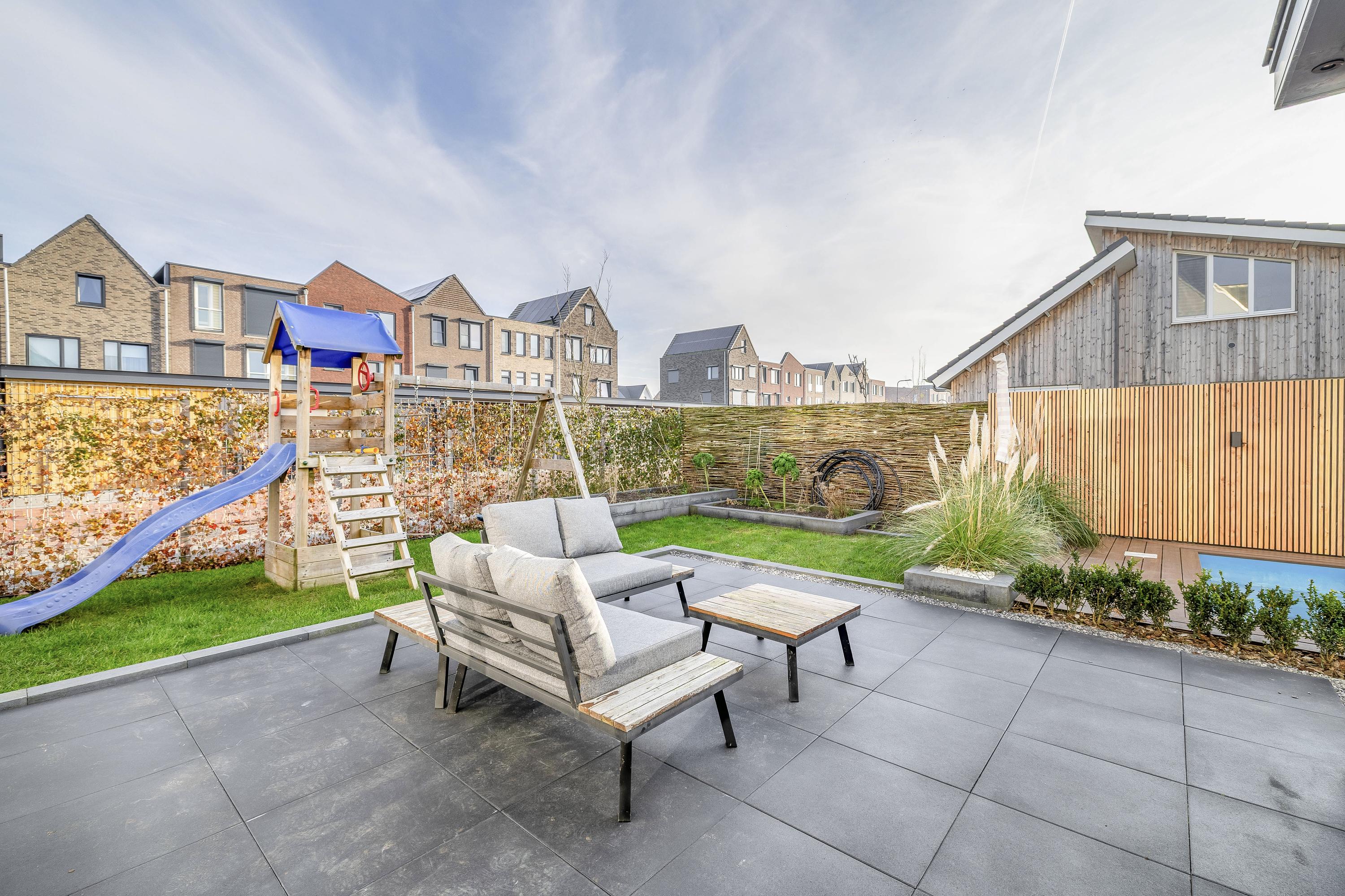 Emerald 13, afbeelding 33