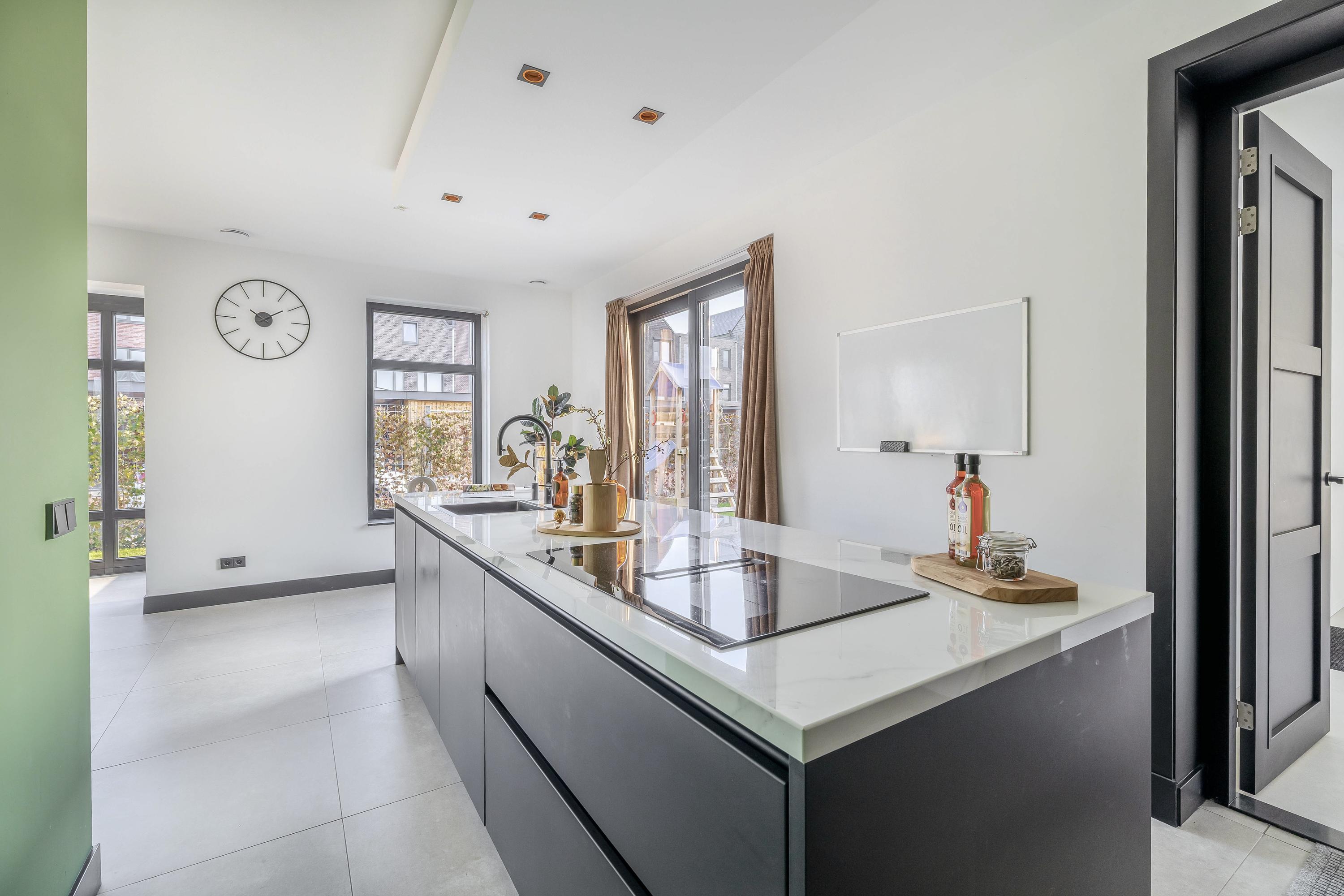 Emerald 13, afbeelding 20