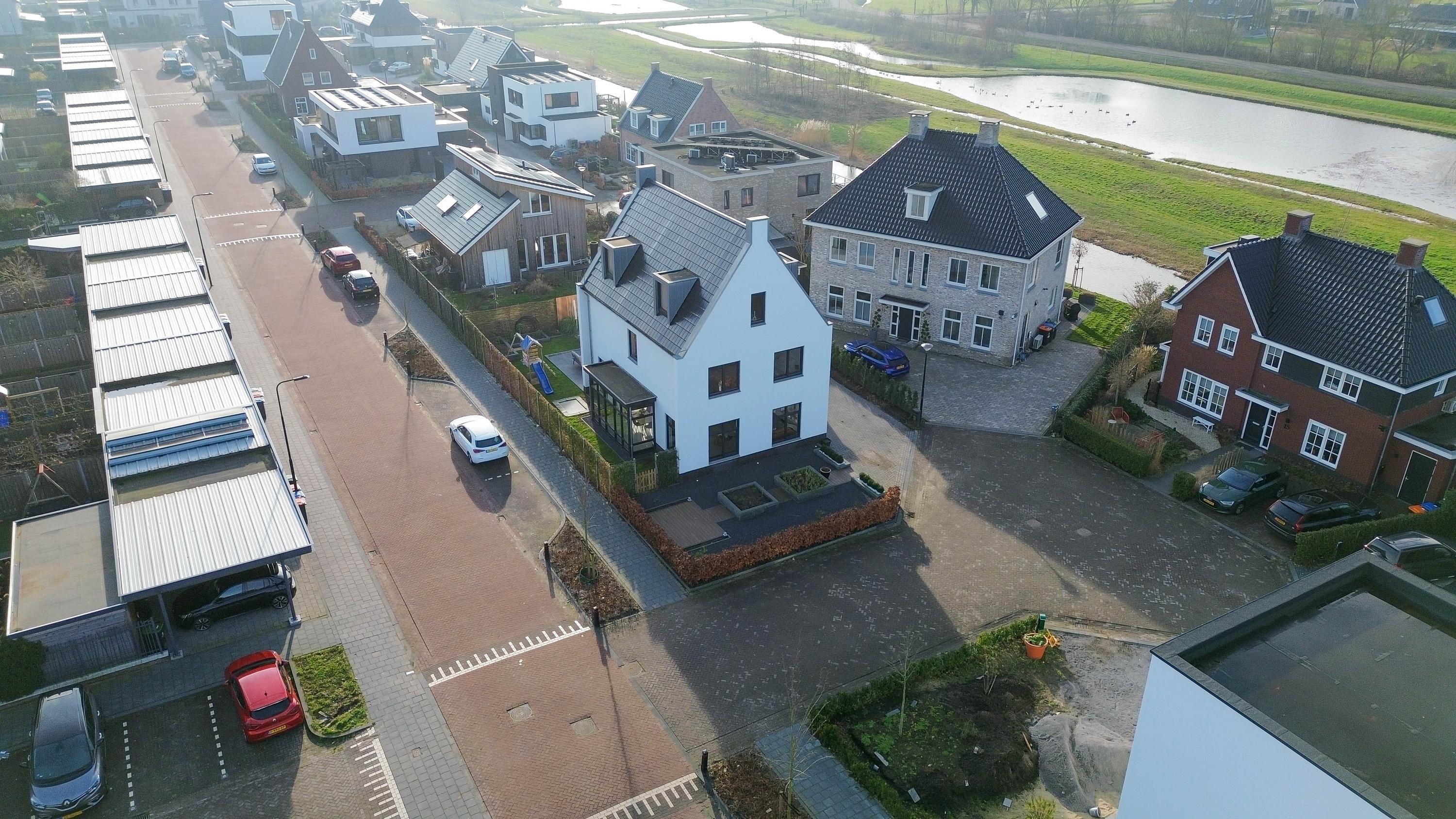 Emerald 13, afbeelding 58