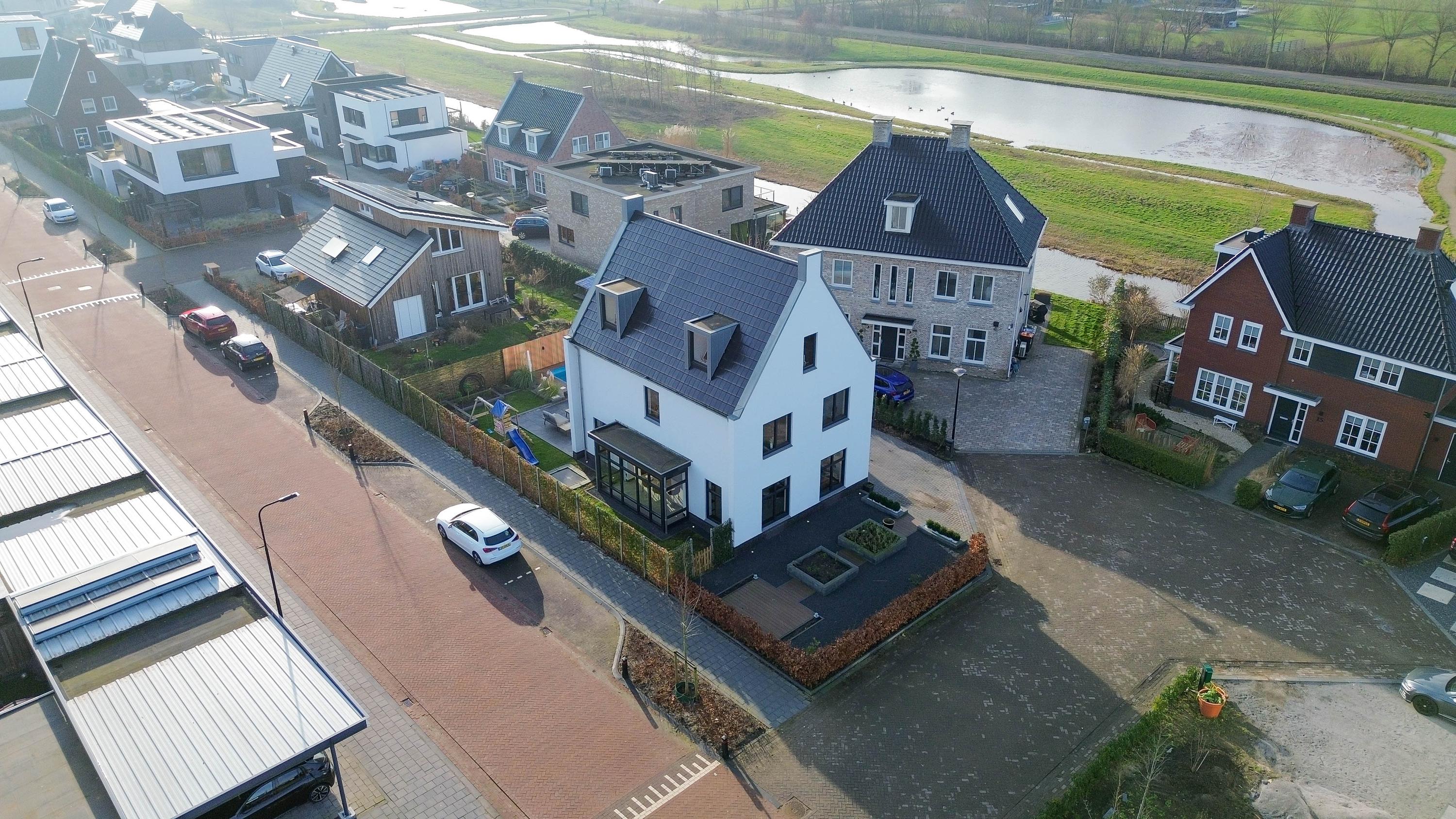 Emerald 13, afbeelding 68