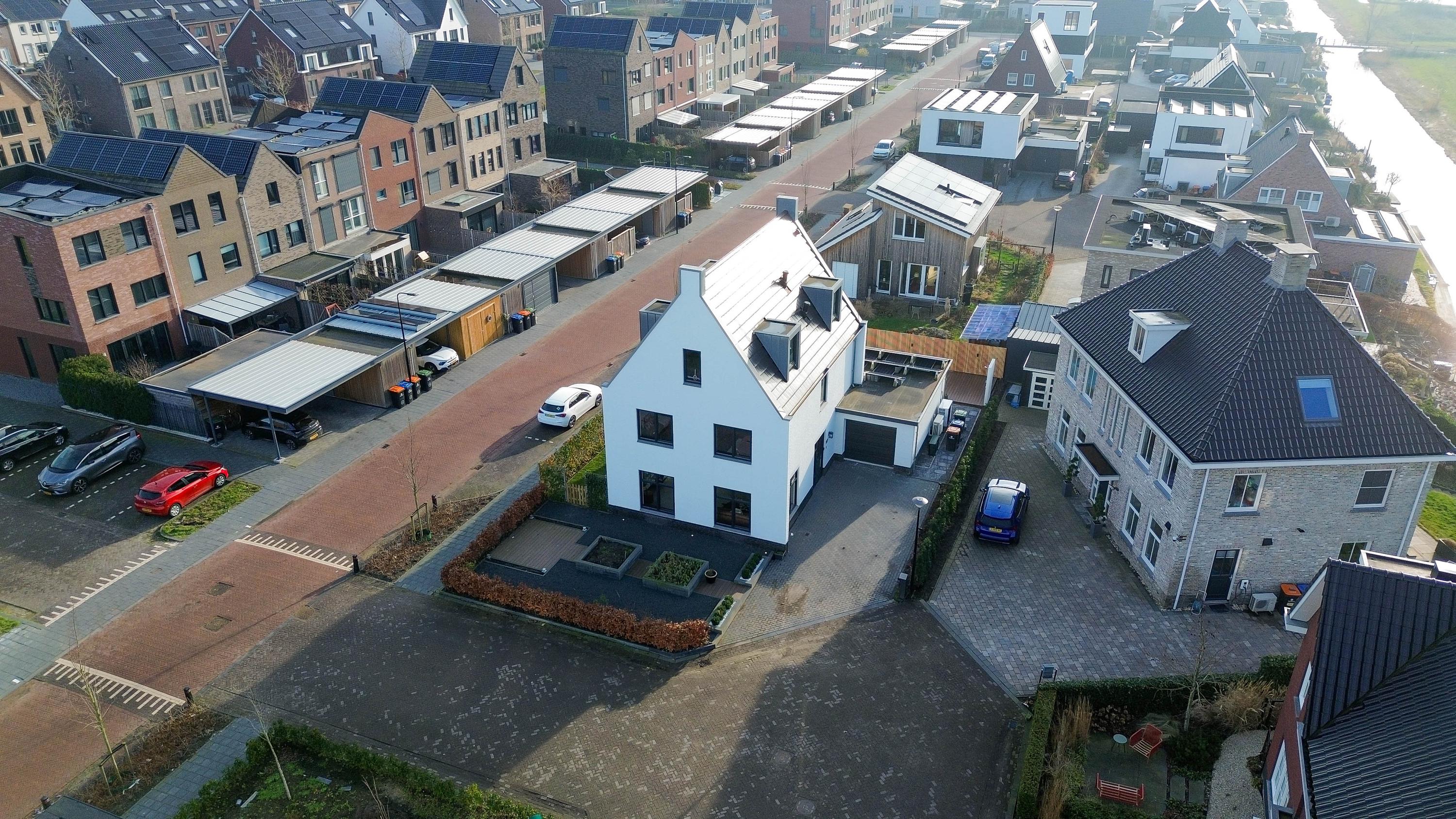 Emerald 13, afbeelding 69