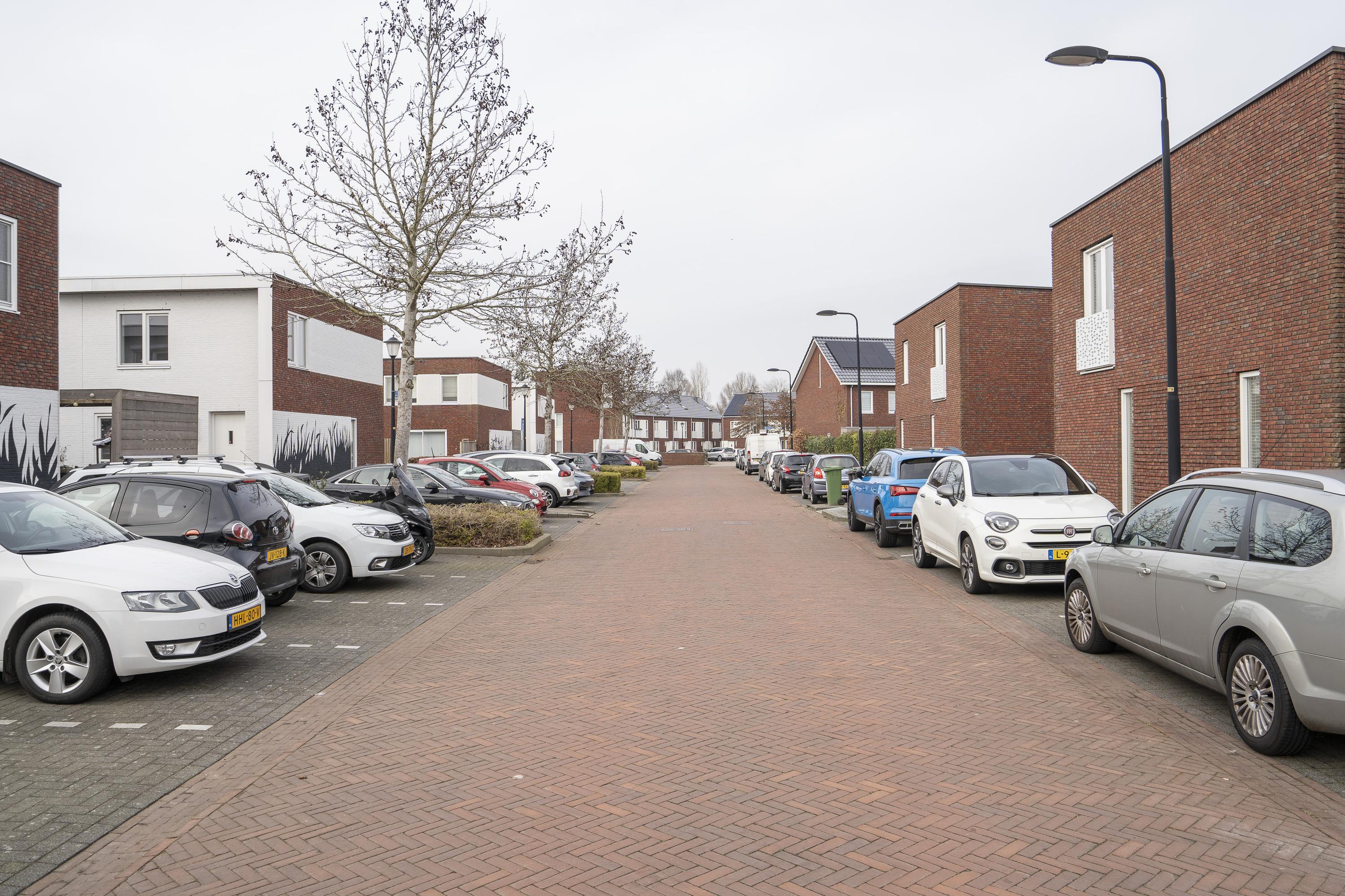 P.J.W. Beltjeslaan 12, afbeelding 26