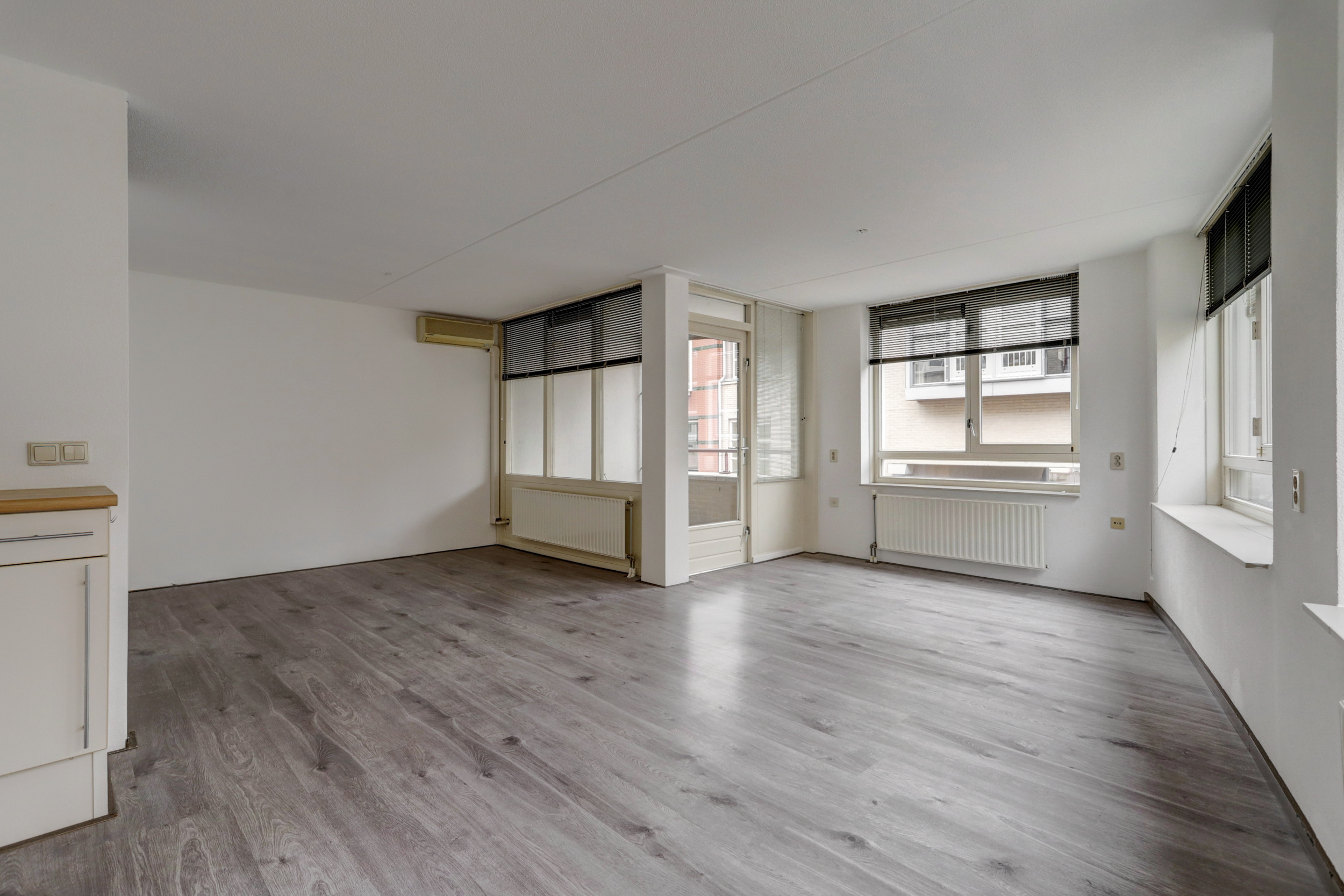 Warmoesstraat 12, afbeelding 2