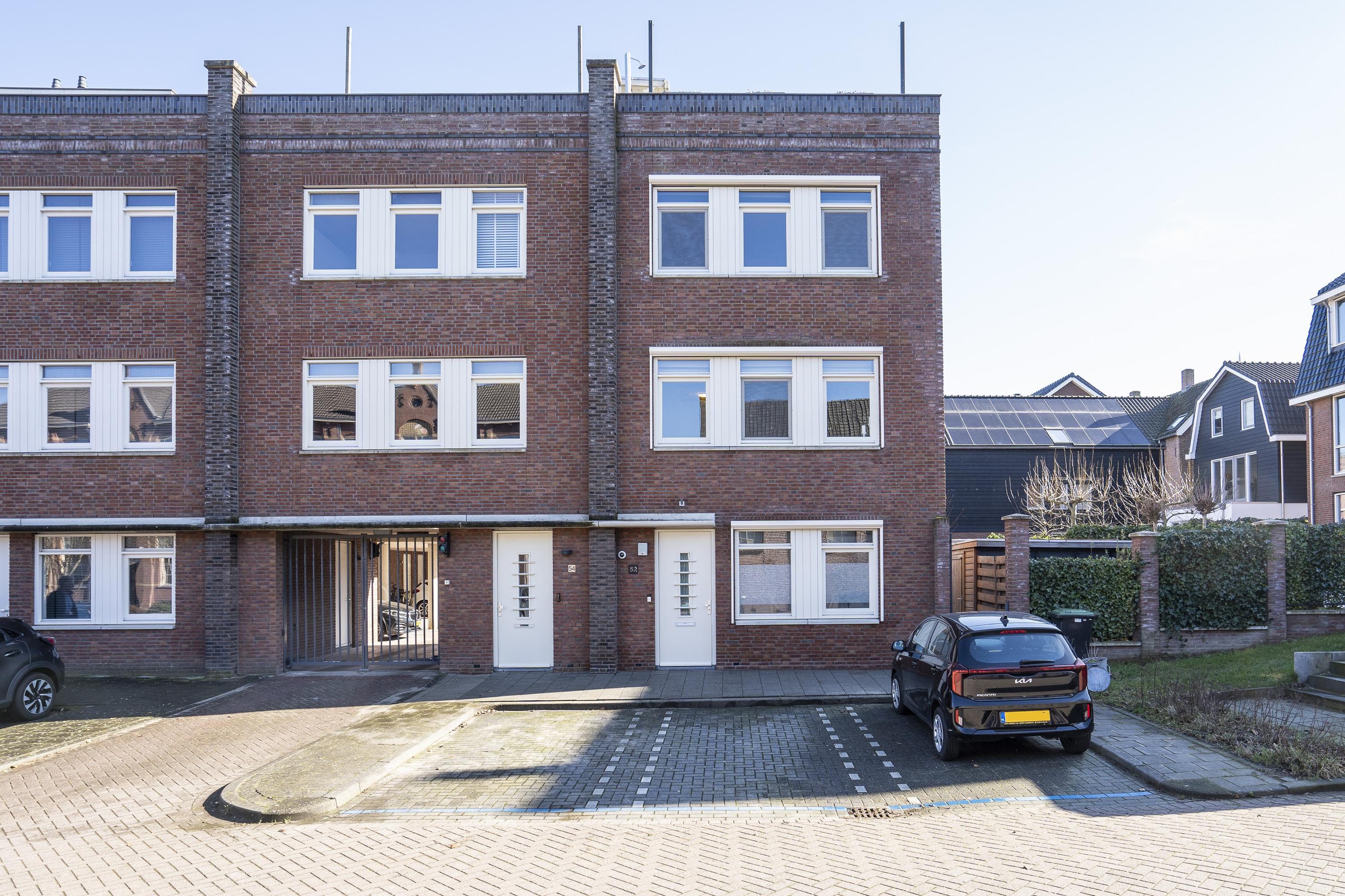 Schooldwarsstraat 52, afbeelding 0